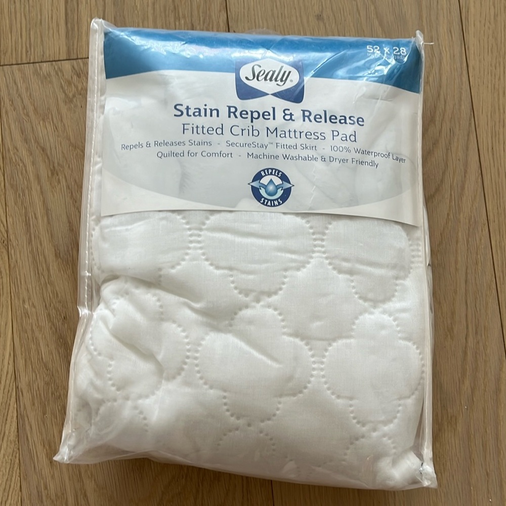 Sealy Fitted Crib Mattress pad 52 x 28 new in package